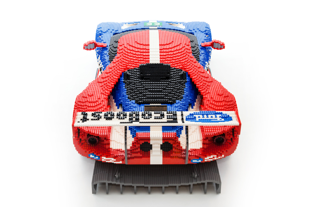 Illustration for article titled This Is How You Turn 40,000 Legos Into A Ford GT